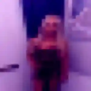 Photo de Karima à Le Crotoy (25 ans) - beurette discret