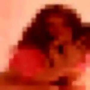 Découvre Sanaa, 29 ans à Le Faou en privé