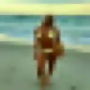Photo exclusive de Kenza, 30 ans à Le Mesnil-Saint-Denis - plan discret