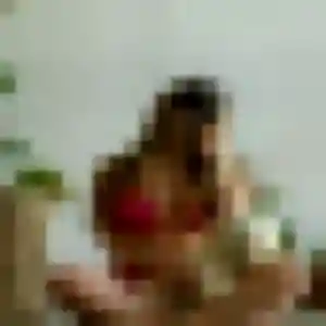 Kenza, 40 ans, en ligne à Le Plessis-Grammoire pour une rencontre coquine