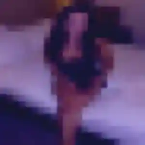 Rejoins Aya, 30 ans à Le Relecq-Kerhuon en privé