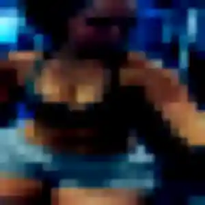 Latifa, 38 ans, connectée à Lemps pour une rencontre coquine