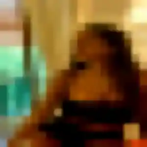 Photo privée de Naima, 29 ans à Les Ageux - plan discret