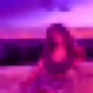 Safiya de Les Bréviaires, 24 ans - beurette discret