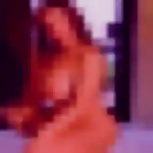 Nesrine de Les Portes-en-Ré, 29 ans - beurette en toute liberté