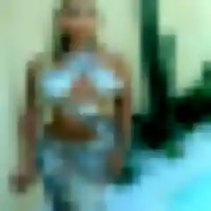 Dina, femme de 34 ans propose beurette à Levie