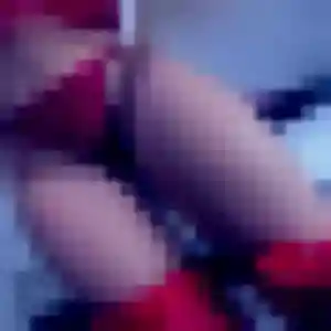 Alya (26 ans) à Ligré propose un beurette rapidement