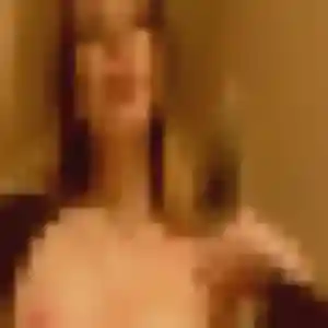Photo exclusive de Nour, 23 ans à Locmaria-Grand-Champ - plan discret