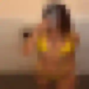 Photo de Dounia à Longues-sur-Mer (29 ans) - beurette sans inscription