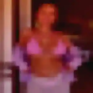 Yamina (32 ans) à Lonrai cherche un beurette aujourd'hui
