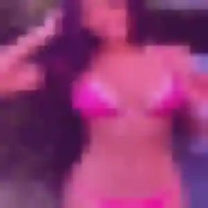 Sexy Safiya, 23 ans à Loon-Plage - la contacter