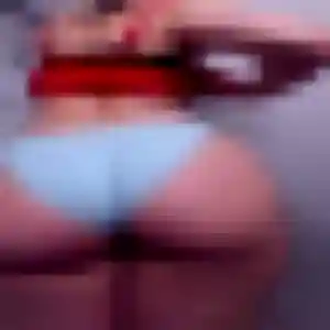 Emna, femme de 26 ans cherche beurette à Louey
