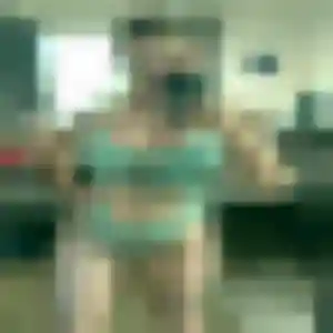 Découvre Talia, 33 ans à Louey en privé