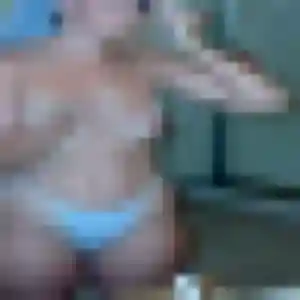 Layla, femme de 22 ans cherche beurette à Louvroil