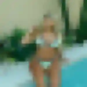 Kenza, 30 ans, connectée à Lumbres pour une rencontre coquine