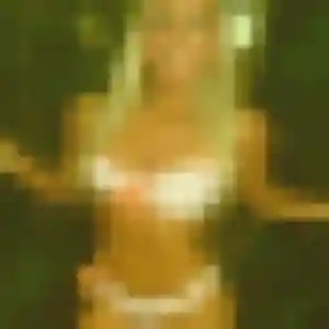 Emna, fille de 30 ans propose beurette à Lussant