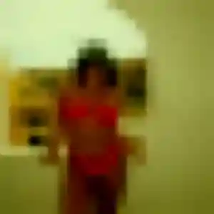 Photo privée de Fouzia, 32 ans à Mailhac - plan discret