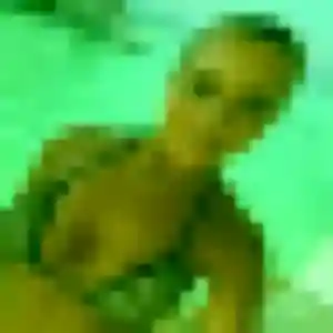 Nesrine, 24 ans, cherche un beurette à Mâlain