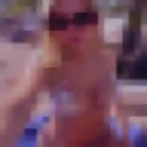 Photo de Houda à Marcenais (42 ans) - beurette discret