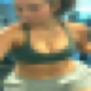 Rejoins Syrine, 22 ans à Maulde gratuitement
