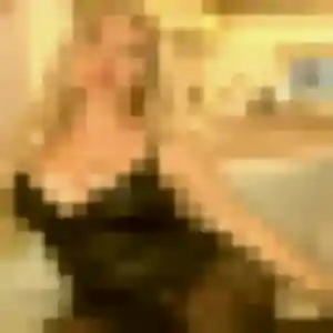 Photo de Alya à Maussane-les-Alpilles (25 ans) - beurette anonyme