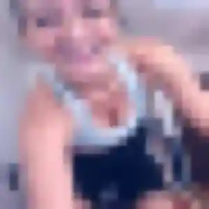 Dalila (22 ans) à Megève cherche un beurette ce soir