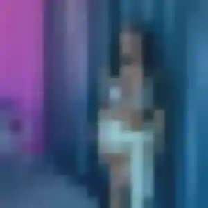Layla, femme de 32 ans propose beurette à Merville-Franceville-Plage