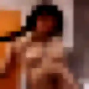 Nesrine, 41 ans, veut un beurette à Meursac