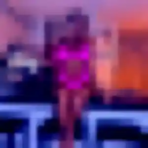 Hafsa, 24 ans, connectée à Meys pour une rencontre coquine