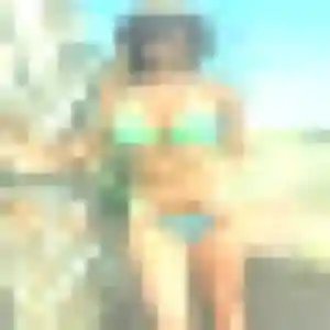 Photo de Syrine à Meyssiez (36 ans) - beurette gratuit