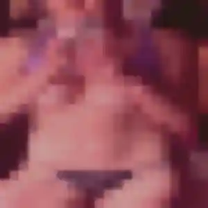 Kenza, fille de 28 ans propose beurette à Mialet