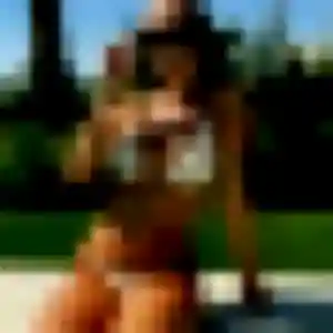 Safia (27 ans) à Migennes cherche un beurette aujourd'hui