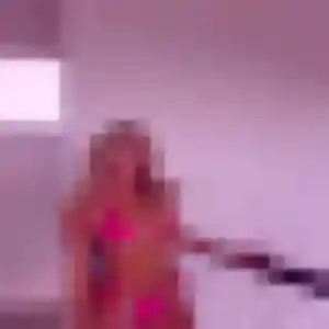 Photo de Karima à Milly-la-Forêt (43 ans) - beurette discret