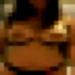 Photo de Safiya à Mons (42 ans) - beurette anonyme