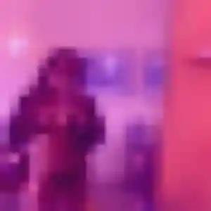 Rejoins Aicha, 23 ans à Mont-Cauvaire gratuitement