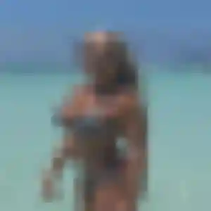 Photo de Hind à Montagnieu (34 ans) - beurette gratuit