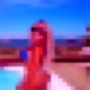 Syrine, 23 ans, en ligne à Monthyon pour une rencontre coquine