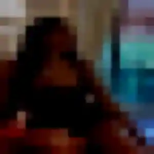 Charmante Lyna, 22 ans à Montigny-Lengrain - voir sa photo