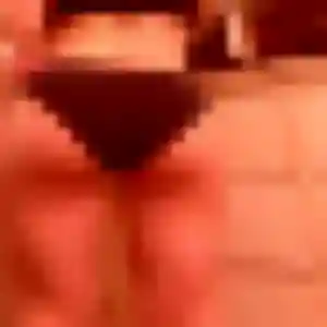 Zineb, 36 ans, connectée à Montmartin-sur-Mer pour un beurette