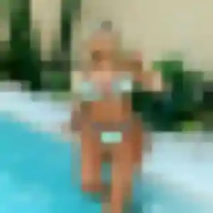 Nadia, 25 ans, en ligne à Montmiral pour un beurette
