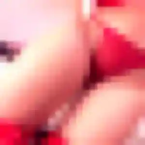 Siham, 35 ans, connectée à Montret pour un beurette