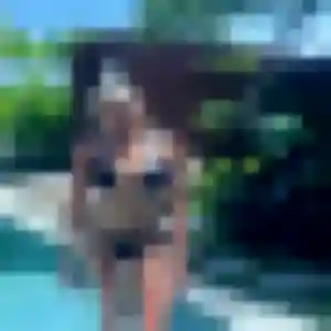 Sexy Tinhinane, 24 ans à Moulins-en-Bessin - découvrir son profil