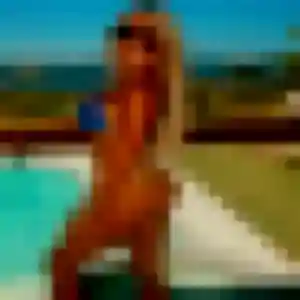 Ghizlane, fille de 23 ans cherche beurette à Mours