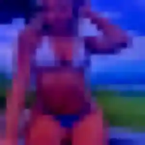 Selma de Moyon Villages, 25 ans - beurette sans prise de tête