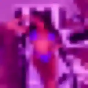 Loubna, femme de 22 ans cherche beurette à Muespach-le-Haut