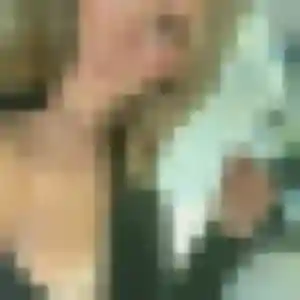 Katia, 23 ans, connectée à Neau pour un beurette