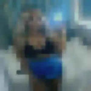 Salma, 37 ans, en ligne à Néron pour une rencontre coquine