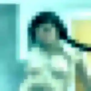 Mounia, 24 ans, connectée à Néry pour une rencontre coquine