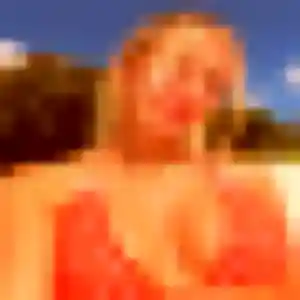 Rencontre Ahlam, 32 ans à Neuvy-sur-Loire en privé