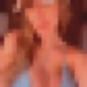 Hana, fille de 30 ans cherche beurette à Ouilly-le-Vicomte